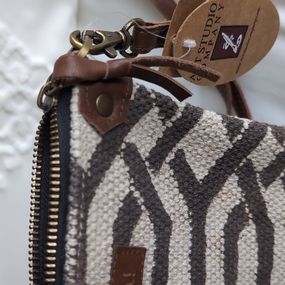 TIKKA Art Studio Company Hand Blocked Cotton/Leather Dhurrie Crossbody Bag NWT - Picture 12 of 16